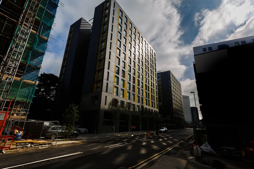 ConceptSystem 68 Doors and CW 50-HI Façades - Residental/Project Sherwood Court located in London, United Kingdom