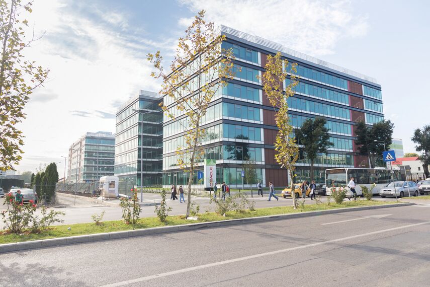 CW 65-EF/HI Façades - Business center Oregon Park located in Bucharest, Romania