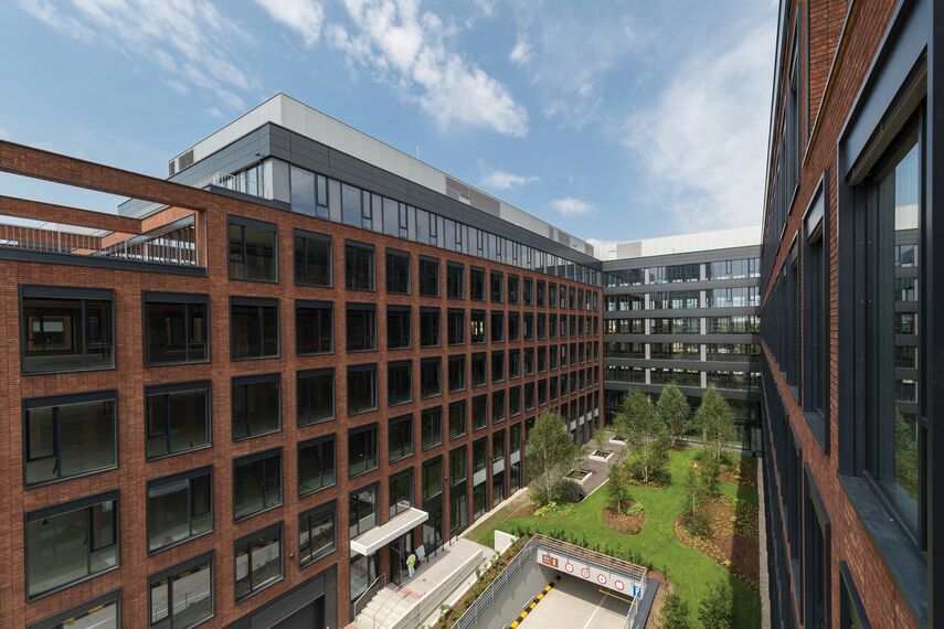 CW 50-HI Façades - Business center Twin City located in Bratislava, Slovak Republic