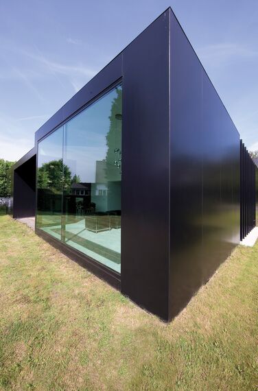 ConceptSystem 77 Windows, ConceptWall 50 Façades and CS 77 Softline Doors - House Private House Reet 1 located in Reet, Belgium