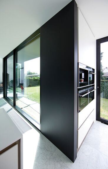 ConceptSystem 77 Windows, ConceptWall 50 Façades and CS 77 Softline Doors - House Private House Reet 1 located in Reet, Belgium