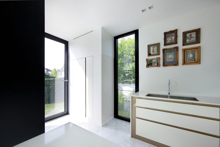 ConceptSystem 77 Windows, ConceptWall 50 Façades and CS 77 Softline Doors - House Private House Reet 1 located in Reet, Belgium