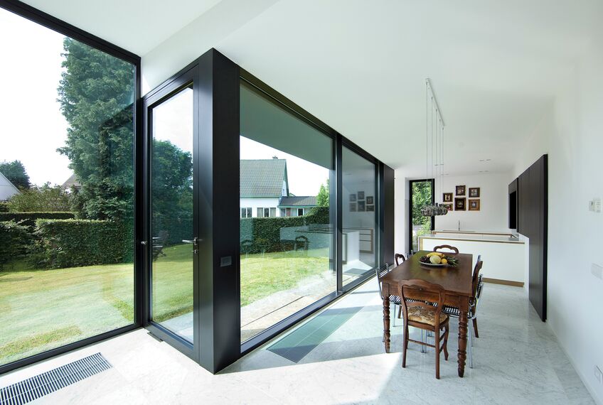 ConceptSystem 77 Windows, ConceptWall 50 Façades and CS 77 Softline Doors - House Private House Reet 1 located in Reet, Belgium