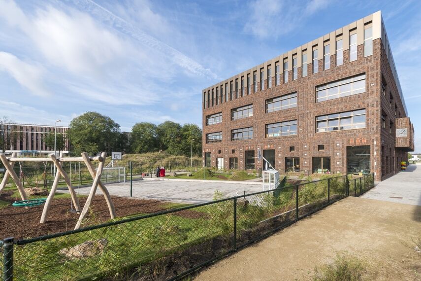 ConceptWall 50 Façades, ConceptSystem 77 Windows and CS 77 Hidden Vent Windows - Boarding school Brede school Houthaven located in Amsterdam, The Netherlands