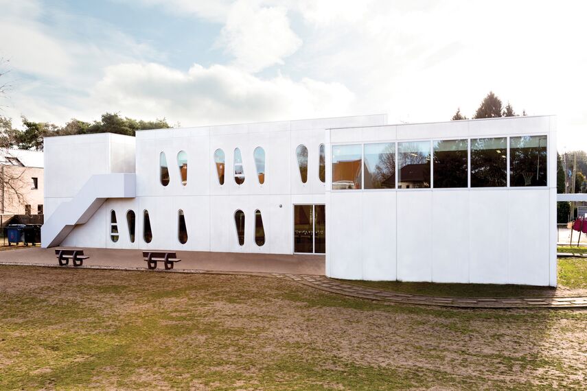 ConceptSystem 68 Doors and ConceptSystem 68 Windows - School Basisschool 't Egeltje located in Mol, Belgium