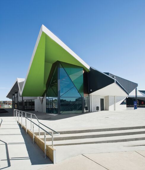 CW 50-HI Façades - College/University Thomas Carr College Year 7 and 8 Centre located in Melbourne, Australia