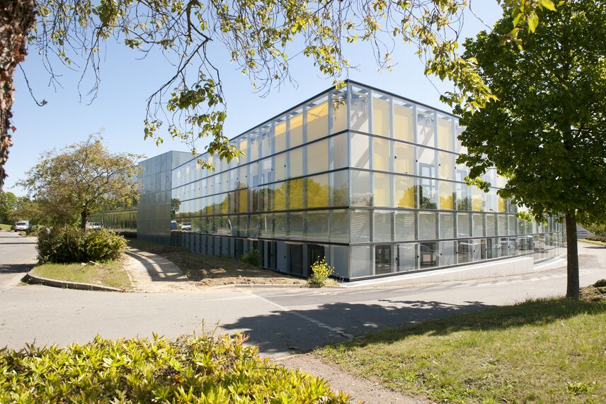 ThermoSystem 57 Windows and CW 50-FV Façades - College/University University 'Ecole Normale Supérieure de Cachan' (ENS) located inFrance