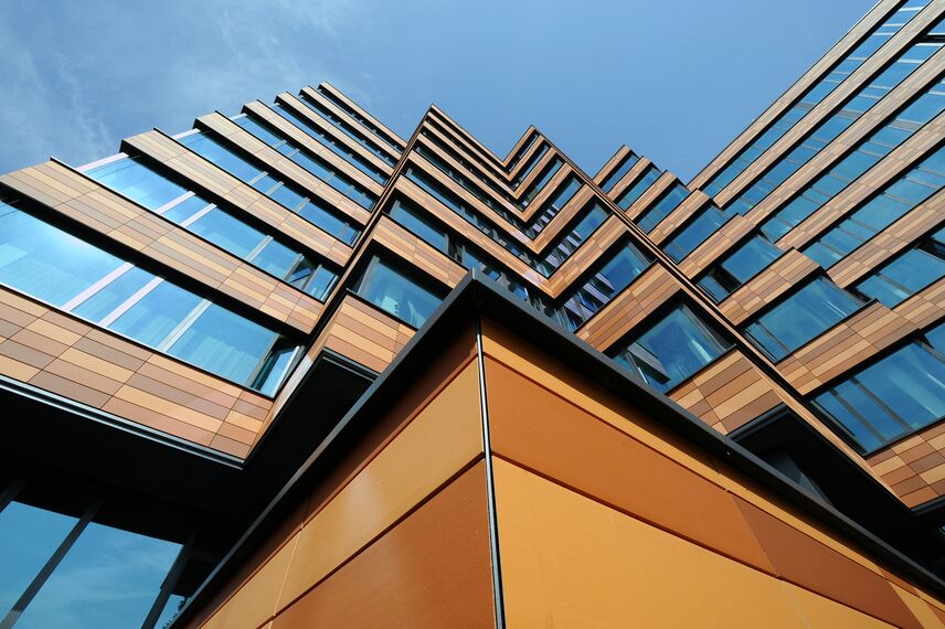 CS 86-HI (c) Cancelled Systems and ConceptWall 50 Façades - Office building Sudop Office Building located in Prague, Czech Republic