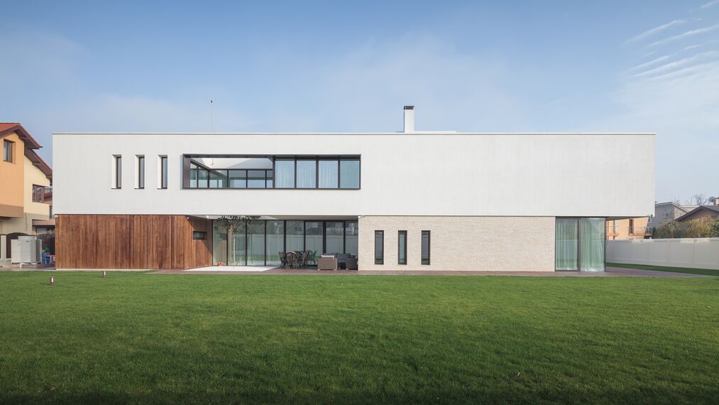 BriseSoleil 40 Solar Shading and CS 86-HI (c) Cancelled Systems - Private house K located inRomania