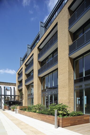 CS 38-SL (c) Cancelled Systems, ConceptSystem 77 Windows, ConceptPatio 130 Sliding & Folding, Vision 50 Doors and ConceptWall 50 Façades - Apartmentcomplex Paynes & Borthwick located in London, United Kingdom