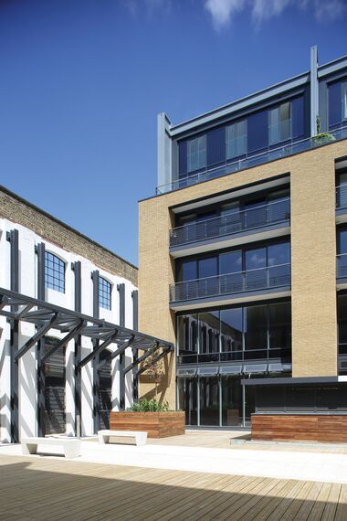 CS 38-SL (c) Cancelled Systems, ConceptSystem 77 Windows, ConceptPatio 130 Sliding & Folding, Vision 50 Doors and ConceptWall 50 Façades - Apartmentcomplex Paynes & Borthwick located in London, United Kingdom