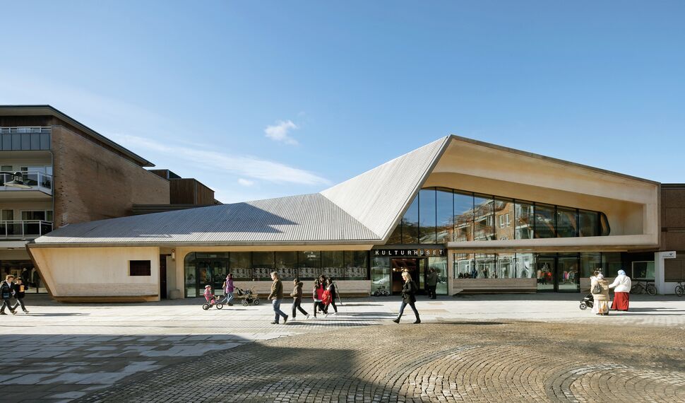 CW 50-HI Façades and CS 59Pa Automatic Door Doors - Library Vennesla Library located inNorway