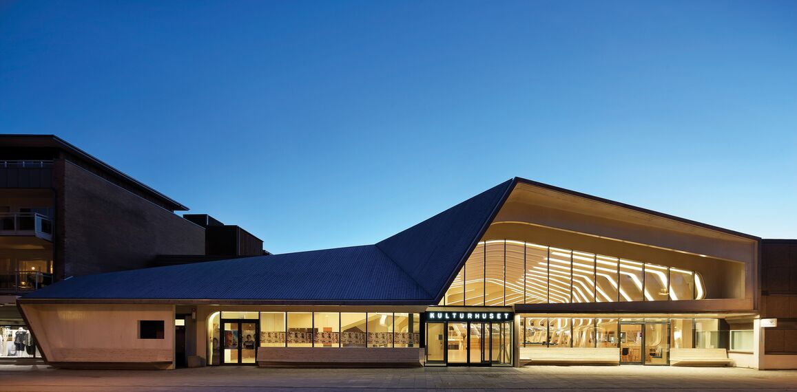 CW 50-HI Façades and CS 59Pa Automatic Door Doors - Library Vennesla Library located inNorway