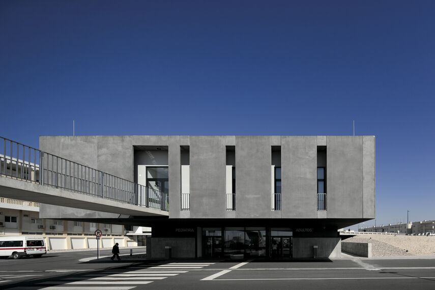 ConceptWall 50 Façades - Hospital Emergency Unit located in Figueira da Foz, Portugal