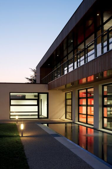 ThermoSystem 57 Doors, CP 50 Sliding & Folding and ThermoSystem 57 Windows - Office building BBC office building located in Vaulx en Velin, France