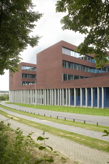 ConceptWall 50 Façades - School Faculteit REGA - V&V Leuven located in Leuven, Belgium