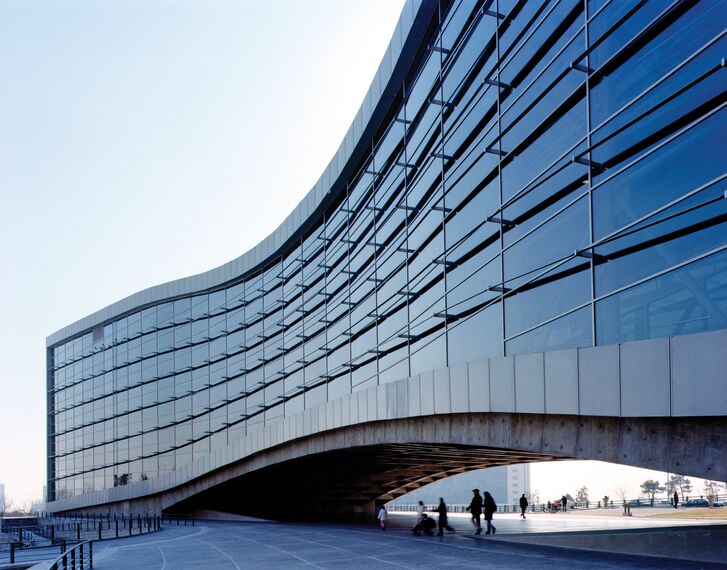 BriseSoleil 100 Solar Shading and ConceptWall 50 Façades - Cinema Mellat Park cineplex located in Tehran, Iran