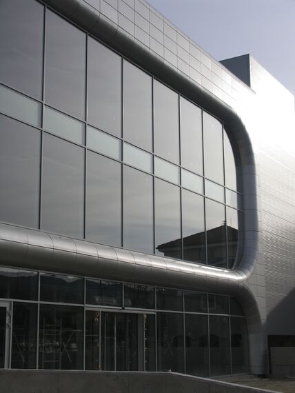 ConceptWall 50 Façades - Shopping centre Shopping center Light Park located in Bratislava, Slovak Republic