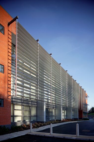 BriseSoleil 100 Solar Shading - Derby City Hospital located in Derby, United Kingdom