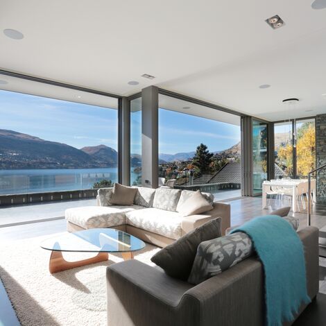 ConceptFolding 77 Sliding & Folding and ConceptSystem 77 Windows - Lake Wakatipu House located in Otago, New Zealand