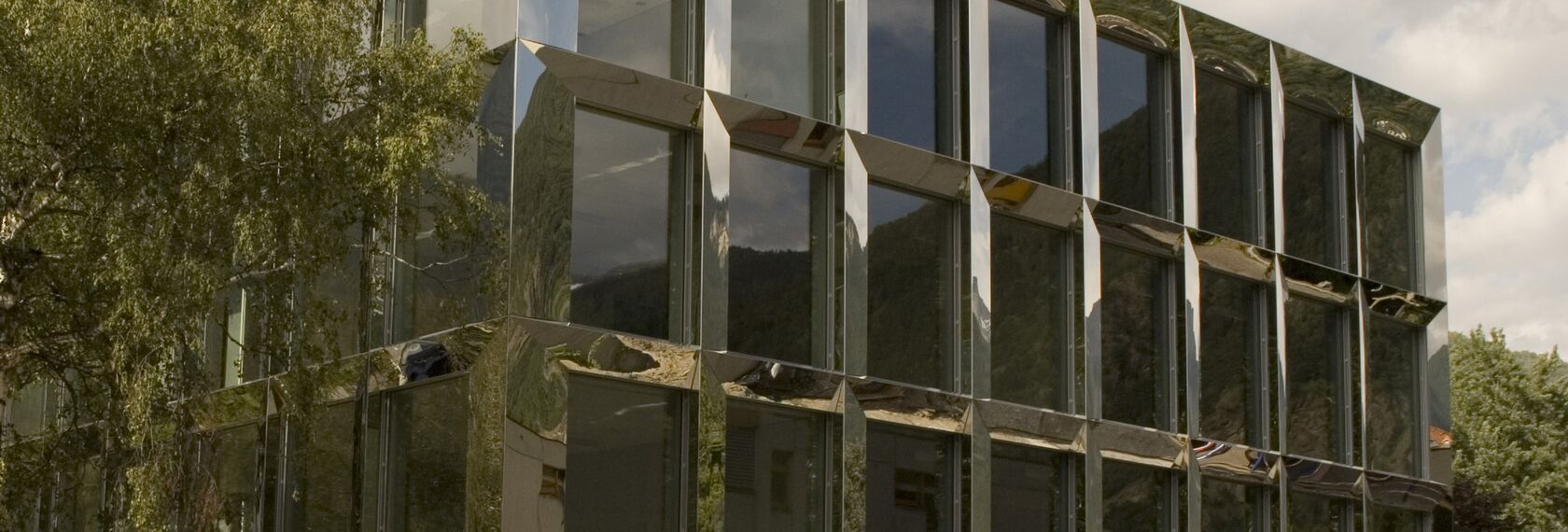 CS 86-HI (c) Cancelled Systems and ConceptWall 50 Façades - College/University Technical Vocational School Visp located in Visp, Switzerland