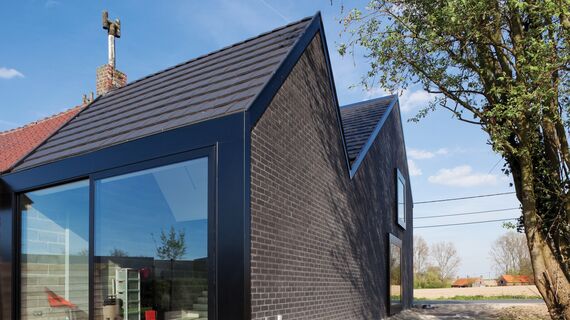 ConceptWall 50 Façades, ConceptPatio 130 Sliding & Folding, CS 77 Standard Windows and CS 77 Windows - Private House Kortrijk 2 located in Kortrijk, Belgium
