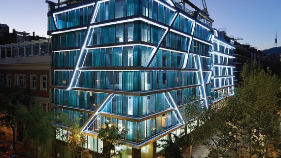 ConceptSystem 68 Doors and CS 68 Hidden Vent Windows - Office building Office Building Travessera located in Barcelona, Spain