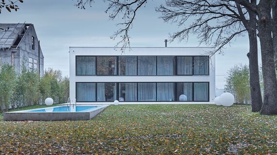 ConceptSystem 77 Doors and ConceptPatio 130 Sliding & Folding - Corbeanca House located inRomania